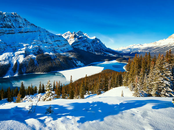 How to Photograph the Canadian Rockies in Winter