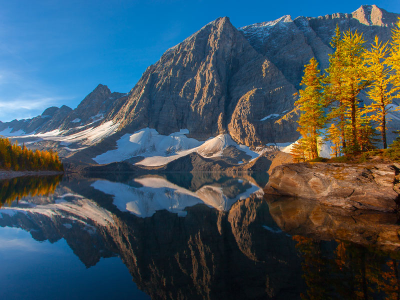 Alpine Canadian Train to the Rockies | VIA Rail