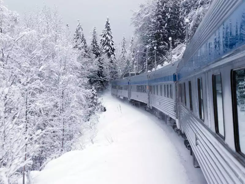 Christmas in the Canadian Rockies Winter Rail Vacations | VIA Rail