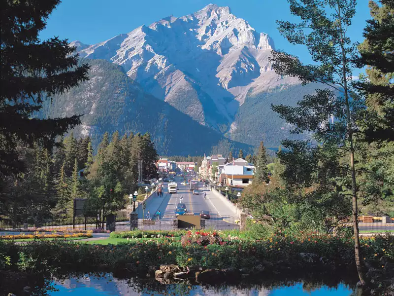 Grand Canadian Train Journey | Banff Ave, Banff