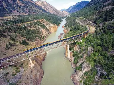 Canadian Rockies Train Combo Circle Tour | VIA Rail | Rocky Mountaineer