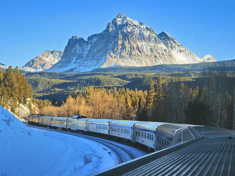 Canadian Rockies Winter Rail Trips | VIA Rail